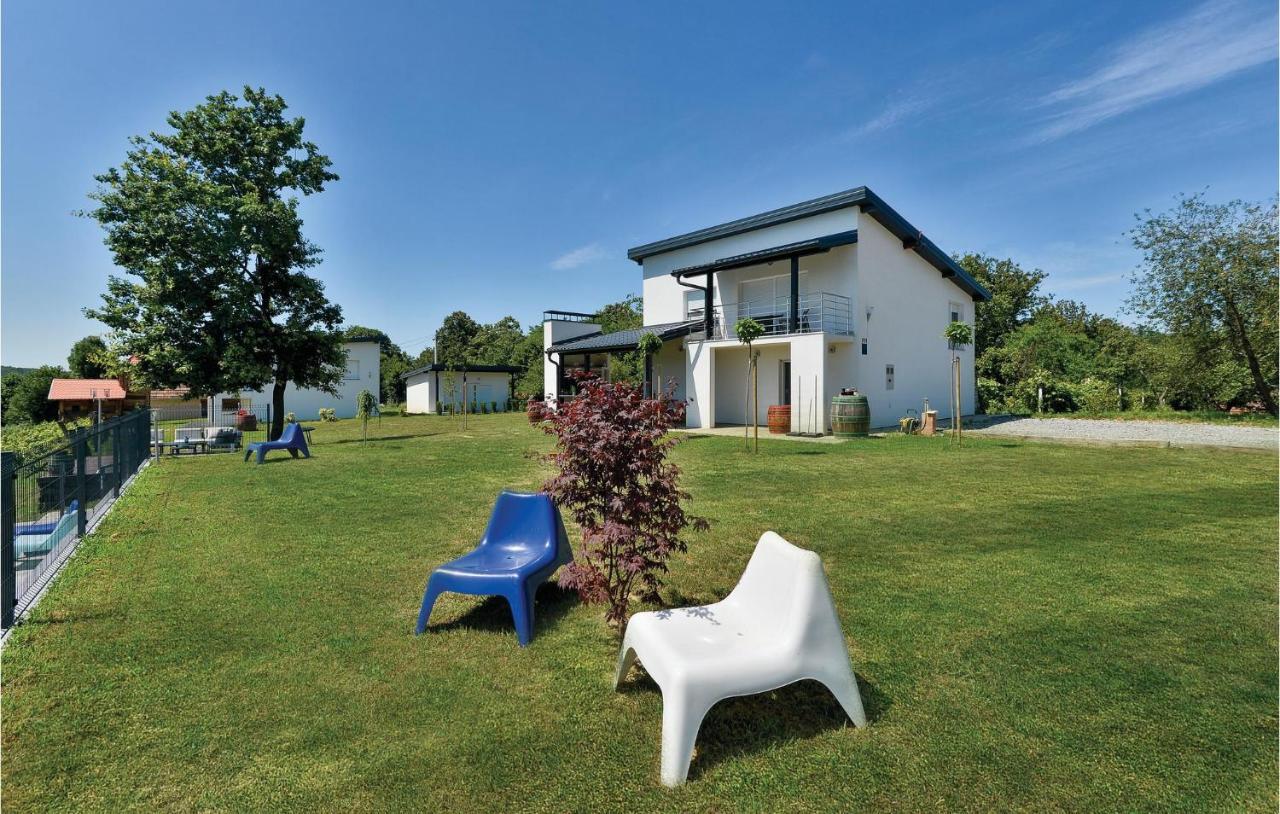 8 Bedroom Lovely Home In Durdevac Ðurđevac エクステリア 写真
